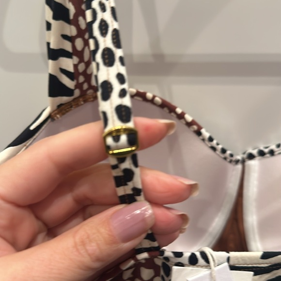 Animal print one piece bathing suit. Very Similarar to Miraclesuit fit. - Picture 3 of 4